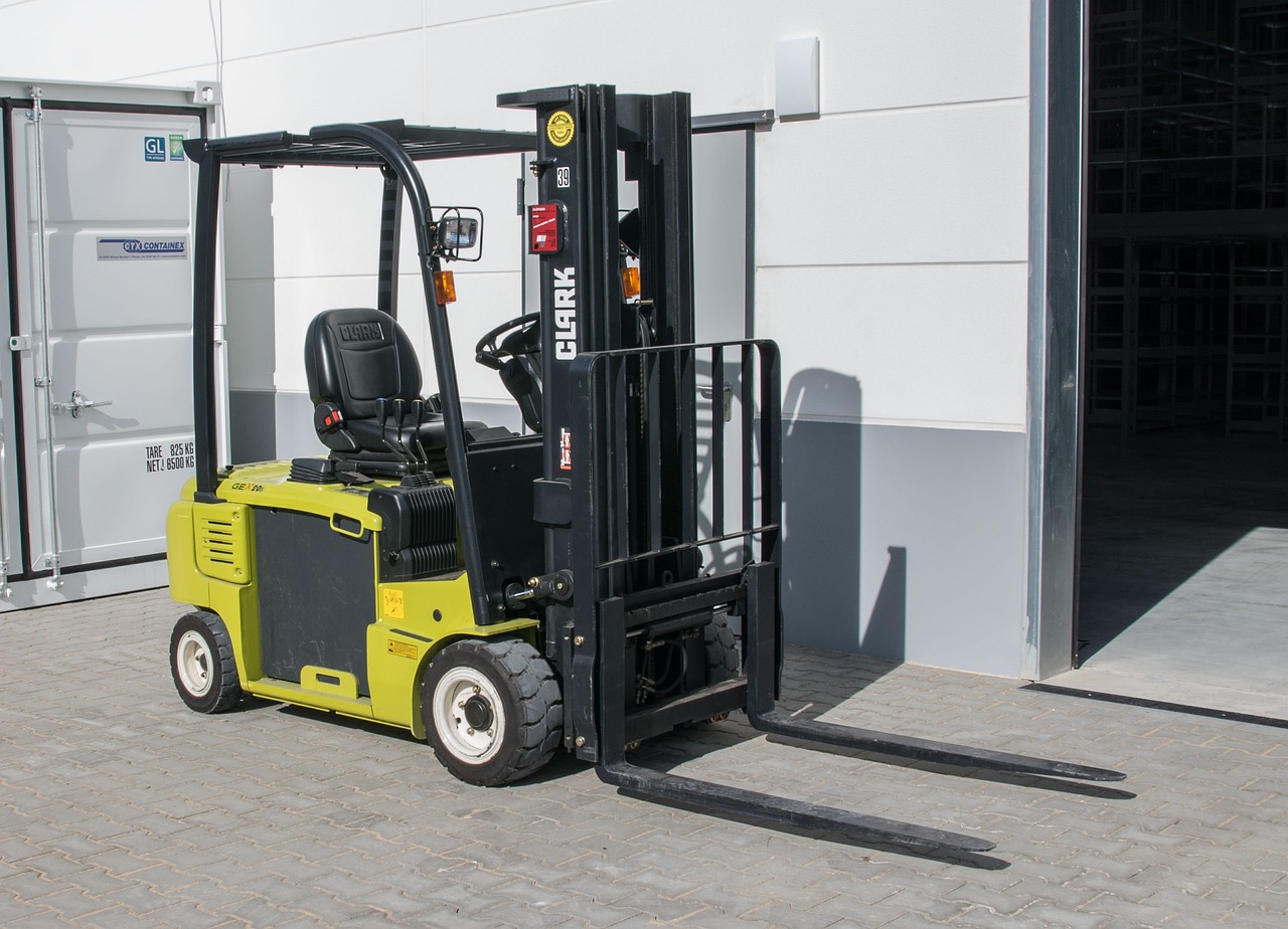 machine, forklift, logistics-3184176.jpg